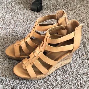 A.n.a Massey women’s wedge